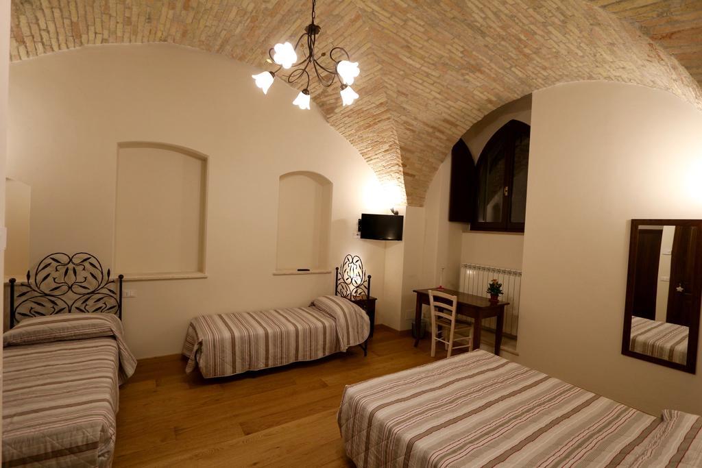 Hotel La Casina Colorata Asís Habitación foto